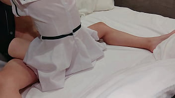 Celana Dalam Putihnya Basah Oleh Sperma Yang Tumpah Setelah Cowoknya Puas Di Dalam, Gadis Sma Polos Ini Masih Memakai Seragamnya Sambil Merasakan Nikmatnya Orgasme Dari Permainan Jari.