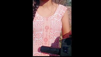 Desi Randiyan Ko Sadak Se Utha Ke Mast Choda