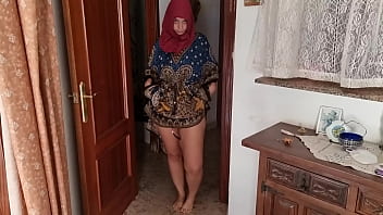 Bercinta Dengan Gadis Berhijab Untuk Satu Pria Putih