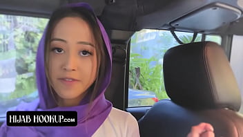 Alexia Anders, Gadis Muslim Yang Diam-diam Membawa Pacarnya Untuk Menikmati Kenikmatan Terlarang Dan Ketahuan Ayahnya