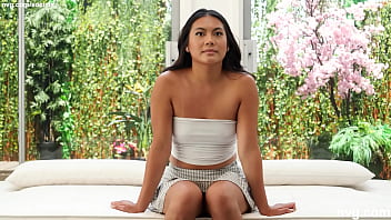 Gadis Filipina Cantik Dengan Garis Tan Audisi Seksi