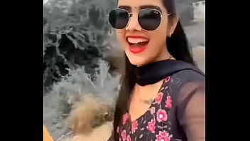 Bhabhi Desi Naik Turun Susu Menggoda