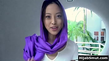 Gadis Muslimah Panas Tak Bisa Berhenti Membayangkan Ngesex
