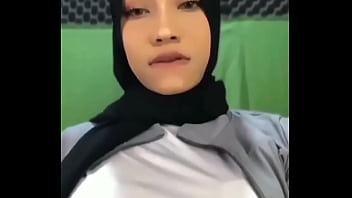 Malam Panas Bersama Ayu Salim