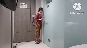 Kebaya Merah Yang Bikin Heboh, 16 Menit Penuh Goyang Menggoda