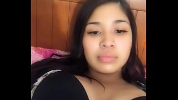 Live Me: Model Bunny – Goyang Menggoda & Tampil Hot