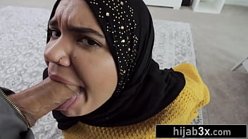 Hijab Tapi Nakal, Adik Tiri Manis Ini Rela Ngentot Demi Uang Dengan Kakak Tirinya Yang Gagah (naudi Nala)