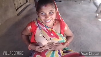 Radha Bhabhi Digoda Di Ranjang Malam, Kisah Panas Di Desa Terpencil