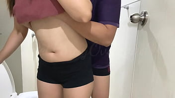 Membiarkan Tetanggaku Memuaskan Vagina Ku – Skandal Pinay Hot