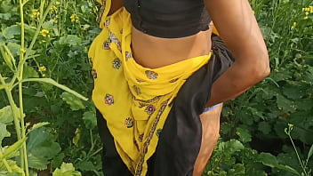 ममत को सरसों के खेत में पाकर उसके पति ने जबरदस्ती चोदा, बाहर साफ सुनाई दे रही थी आवाज़