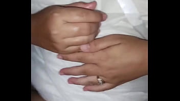 Momen Panas Saat Istri Tetangga Merengek Minta Dikeluarin Dalam