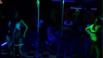 Malam Menggoda Di Enu Bar, Subic Olongapo