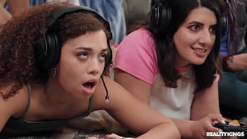 Mode Co-op Untuk Cewek Gamer Yang Pengen Ngewe