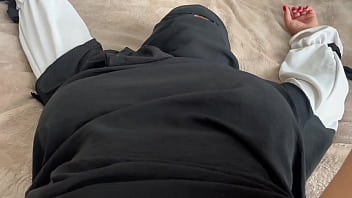 Pembantu Arab Bikin Klien Horny Dengan Memek Sempit Dan Toge Besar