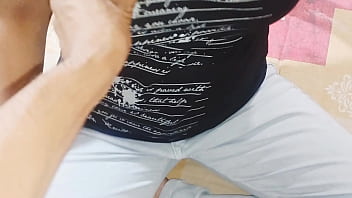 Bhabhi Neha Mengeluarkan Banyak Cairan Dan Sel Telur Saat Jari-jari Keras Memuaskan Dengan Audio Hindi Yang Jelas