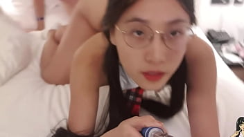 Liu Yue, Gadis Asia Dari Tiongkok, Merasakan Kenikmatan Dengan Pria Berukuran Besar
