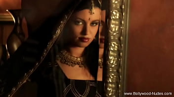 Rayuan Dan Kebahagiaan Dalam Sensualitas India Yang Berbeda