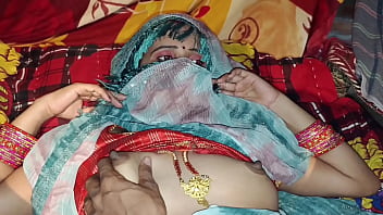 Bhabhi Cantik Yang Paling Hot Dalam Video Porno Hindi
