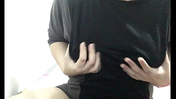 Pacar Filipina Solo Dengan Payudara Indah Dan Puting Merah Muda Yang Menggoda