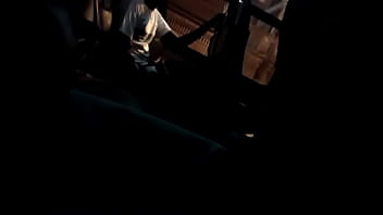 Pertama Kali Di Dalam Bus Yang Penuh Gairah (3/3)