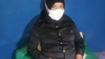 Satpam Wanita Yang Lagi Horny Jilmek Sendiri Sampai Muncrat Deras