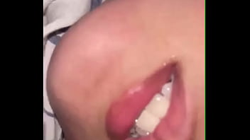 Tante Girang Minta Dipijat Karena Badannya Pegel Dan Pengin Dimanja