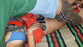 Bercinta Dengan Pria India Di Lantai