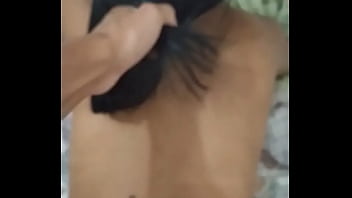 Pose Sensual Do Mc Com Uma Morena, Exibindo Seu Pau Egípcio