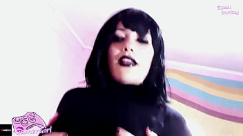 Gadis Goth Tiri Yang Panas Menikmati Adik Tirinya Yang Keras
