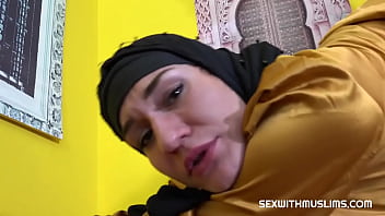 Menggoda Gadis Berhijab Hingga Tak Tahan Lagi