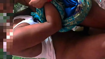 Desi Bhabhi Santal Yang Panas, Bercinta Di Luar Ruangan