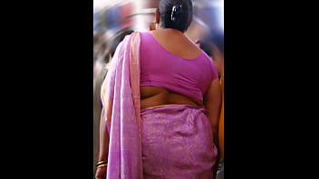 Tante India Berpayudara Montok
