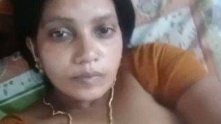 bokep indo gak tahan liat pantat adik kandung sendiri