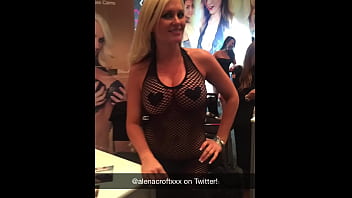 Langsung Dari Panggung Panas Avn 2016