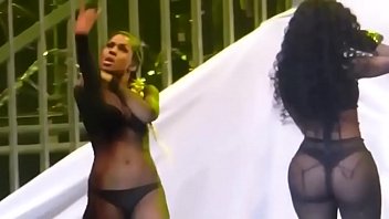 Pantat Nicki Minaj Bergoyang Di Layar (kualitas Hd)