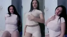 Ochi Beraksi Dengan Body Hot Sambil Joget Menggoda