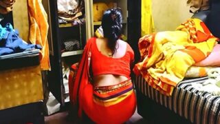 Tetangga Yang Bergairah Menggoda Tante Kerala