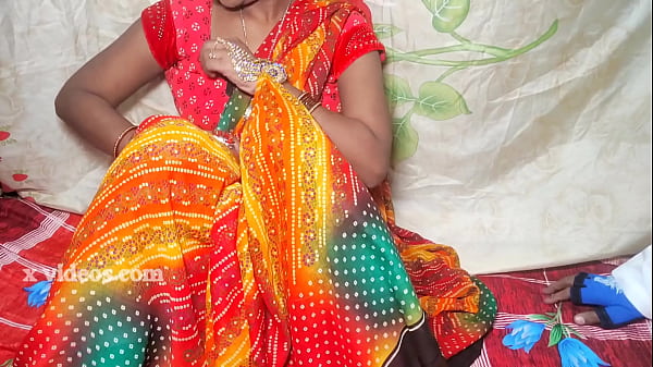 भारतीय देसी बीवी की मादक चुदाई, हिंदी में गर्मागरम आवाज़ के साथ