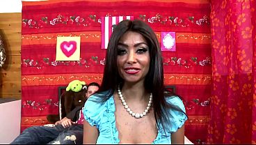 Ibu Latina Yang Menggoda