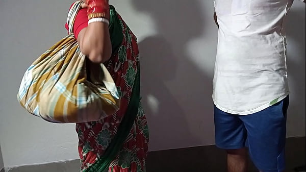 बर्तन बेचने आई जवान आंटी को दिया जमकर मजा – हिंदी में गर्म कहानी