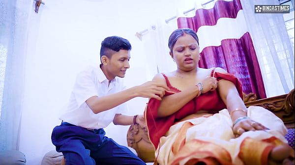 Cucu Tiri India Yang Bergairah Menggila, Memuaskan Nenek Tiri Hingga Puncak Kenikmatan