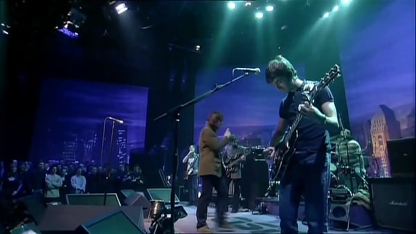 Oasis – Panik Mencekik! (live, Berdarah Panas)