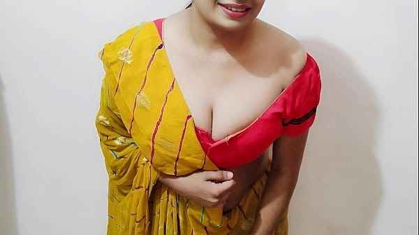 भाभी ने देवर को हाथ से सहलाते देखा, फिर उसके बड़े लंड से खुद को भरवा लिया