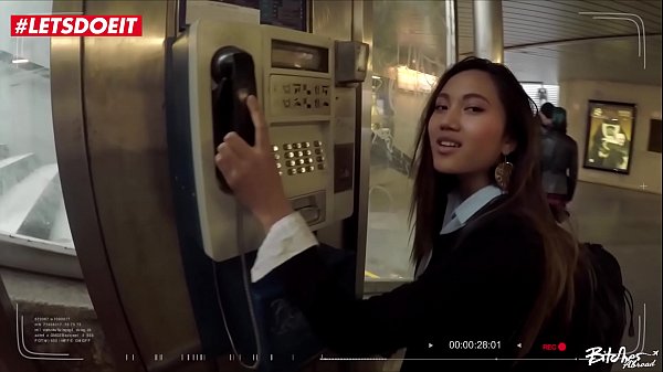 Wisatawan Thailand Nikmati Malam Panas Di Ranjang