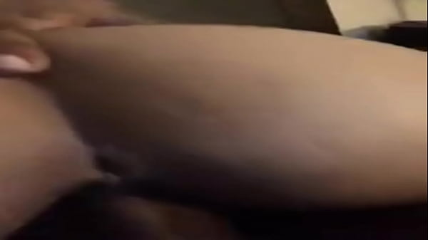 Filipina Na Nagpapakasarap Sa Matigas Na Itim Na Tite