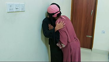 Desi Bhabhi Panas Bikin Video Syur Di Rumah