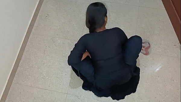 Pembantu India Seksi Digilir Pemilik Kamar Dengan Suara Erotis Menggoda