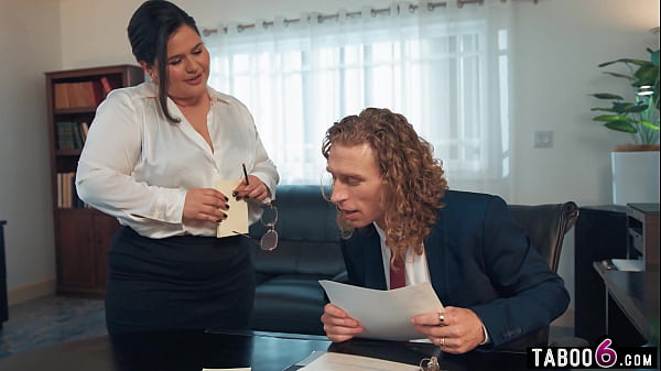 Sekretaris Bbw Montok Sarah Arabic Dan Karla Lane Bergantian Melayani Kontol Bos Di Kantor