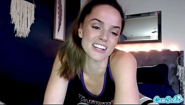 Tori Black Memamerkan Kemolekan Memeknya Yang Basah Sambil Merangsang Diri Sendiri Di Depan Kamera