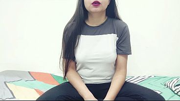 Gerakan Pinggul Saara Bikin Sang Kakak Tiri Lupa Pacarnya Sendiri!